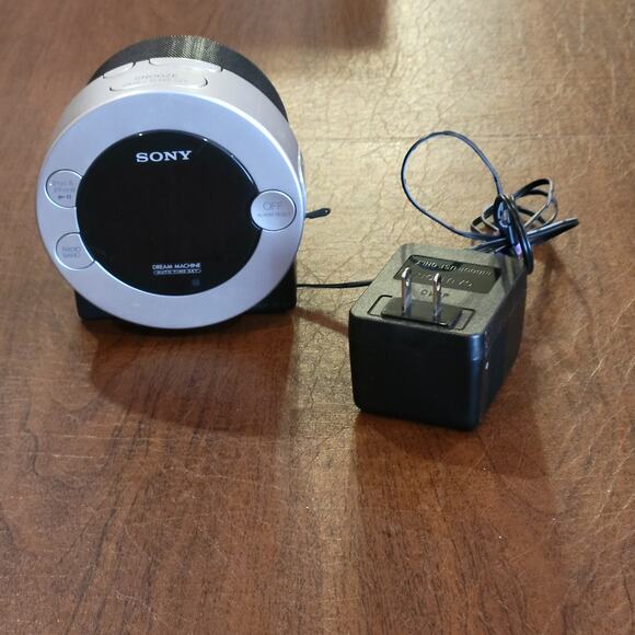 Sony Dream Machine ICF-C7IP AM/FM Radio Alarm Clock iPod Dock - Picture 8 of 9